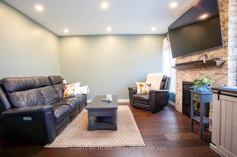 Photo 11 at 50 Sunridge Street, Oak Ridges, Richmond Hill