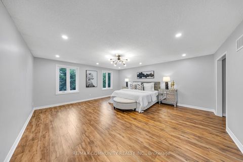 Photo 1 at 71 Nightstar Drive, Observatory, Richmond Hill