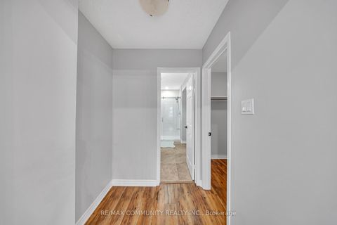 Photo 4 at 71 Nightstar Drive, Observatory, Richmond Hill