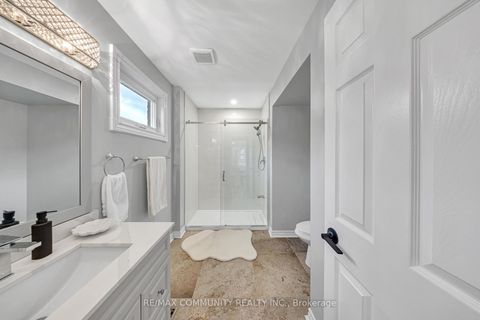Photo 6 at 71 Nightstar Drive, Observatory, Richmond Hill