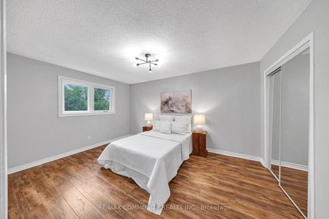 Photo 10 at 71 Nightstar Drive, Observatory, Richmond Hill