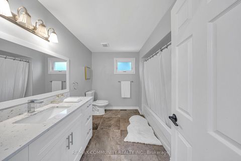 Photo 12 at 71 Nightstar Drive, Observatory, Richmond Hill