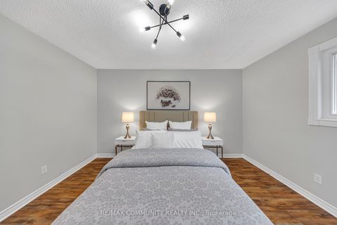 Photo 14 at 71 Nightstar Drive, Observatory, Richmond Hill