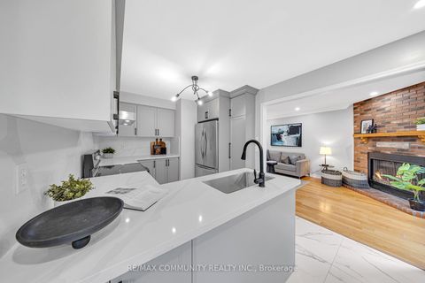 Photo 25 at 71 Nightstar Drive, Observatory, Richmond Hill