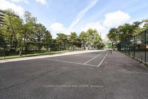 Photo 16 at #910 - 90 Ling Road, West Hill, Toronto