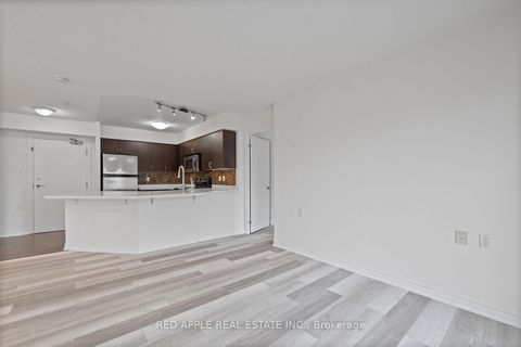 Photo 13 at 213 - 872 Sheppard Avenue W, Bathurst Manor, Toronto