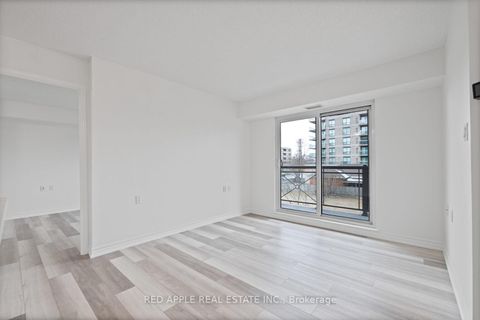 Photo 14 at 213 - 872 Sheppard Avenue W, Bathurst Manor, Toronto