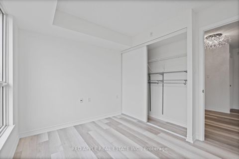 Photo 19 at 213 - 872 Sheppard Avenue W, Bathurst Manor, Toronto