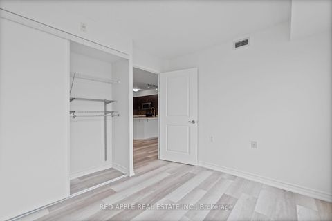 Photo 20 at 213 - 872 Sheppard Avenue W, Bathurst Manor, Toronto