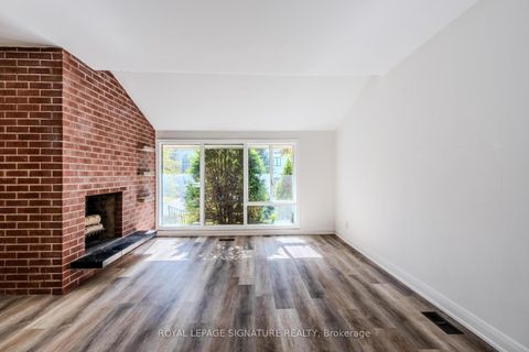 Photo 7 at 18 Greengate Road, Don Mills, Toronto