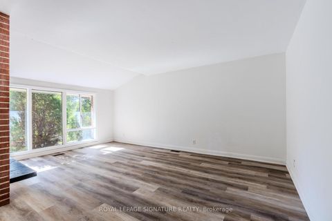 Photo 10 at 18 Greengate Road, Don Mills, Toronto