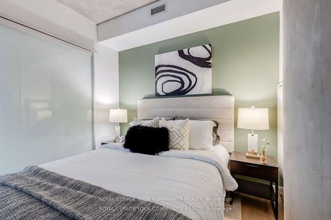 Photo 11 at 211 - 650 King Street W, Waterfront Communities C1, Toronto