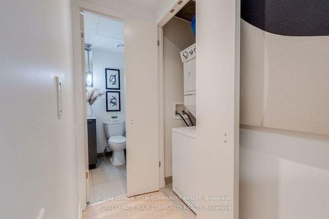 Photo 14 at 211 - 650 King Street W, Waterfront Communities C1, Toronto