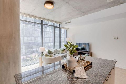 Photo 15 at 211 - 650 King Street W, Waterfront Communities C1, Toronto