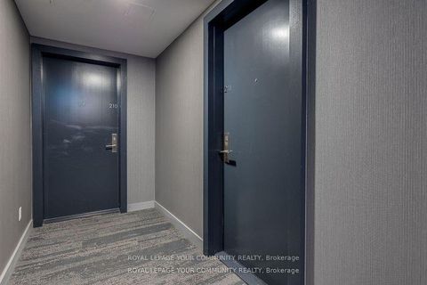 Photo 16 at 211 - 650 King Street W, Waterfront Communities C1, Toronto