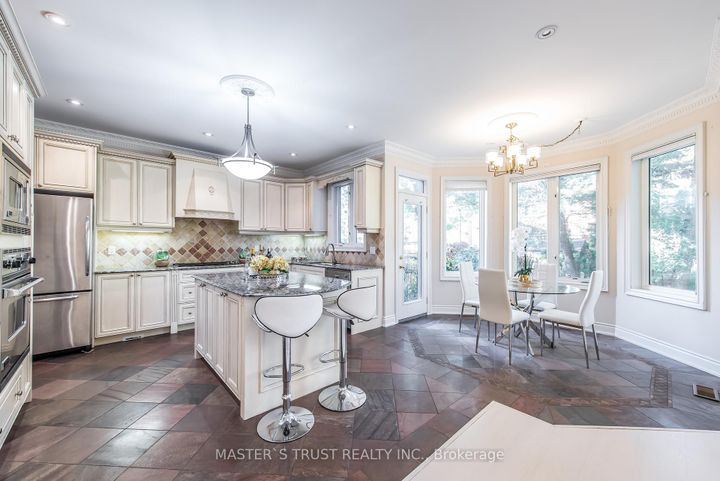 Photo 12 at 242 Empress Avenue, Willowdale East, Toronto