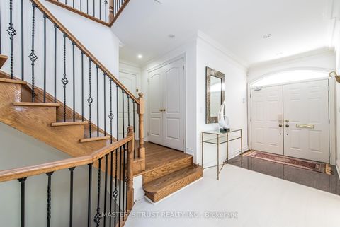 Photo 3 at 242 Empress Avenue, Willowdale East, Toronto