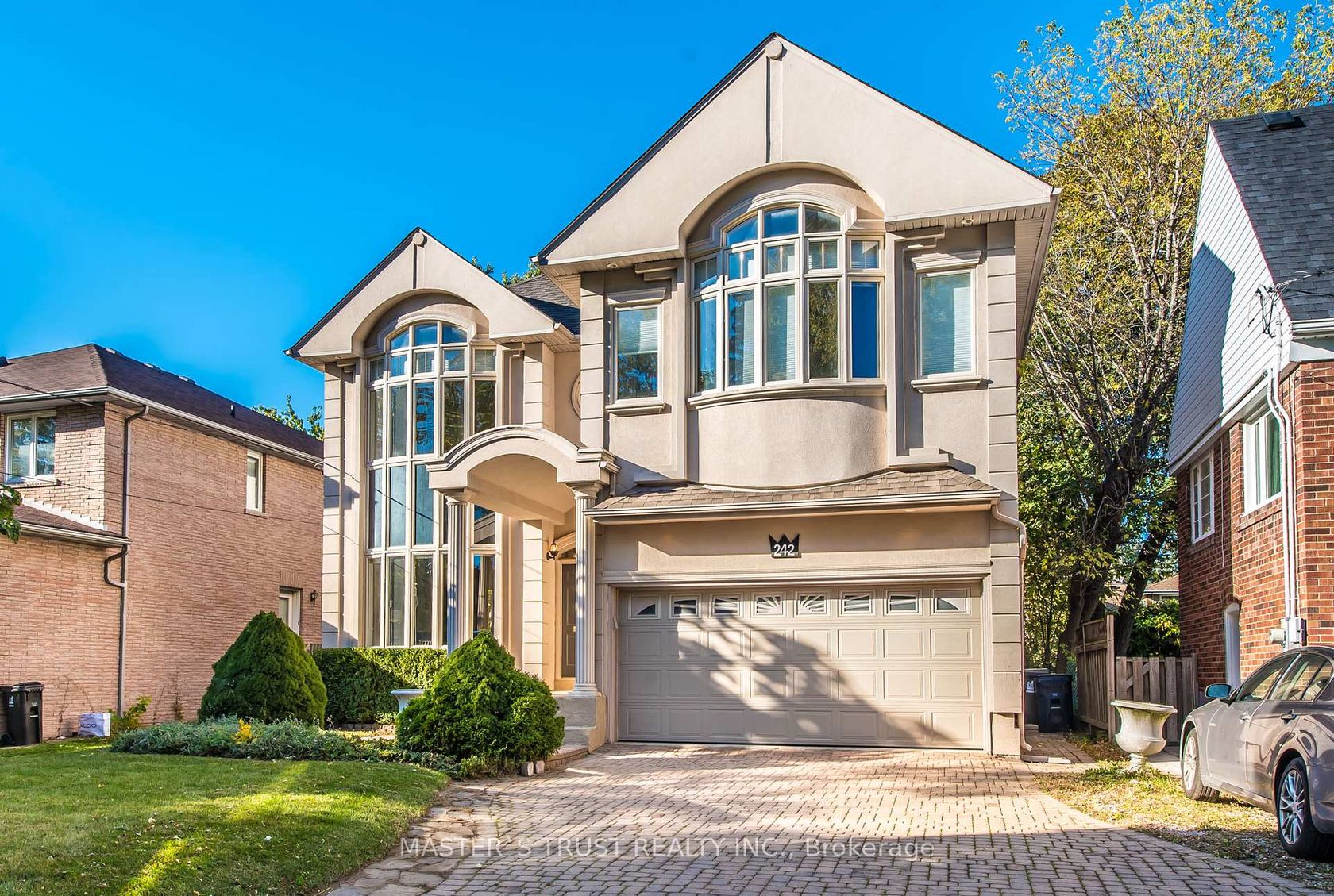 242 Empress Avenue, Willowdale East, Toronto by Loree Meneguzzi Real Estate 242 Empress Avenue, Willowdale East, Toronto