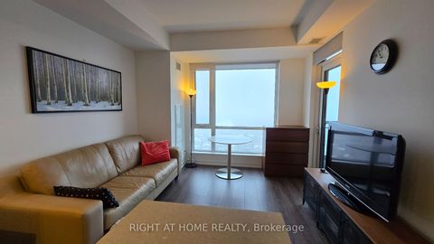 Photo 3 at 1008 - 7950 Bathurst Street, Beverley Glen, Vaughan