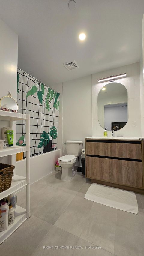 Photo 12 at 1008 - 7950 Bathurst Street, Beverley Glen, Vaughan