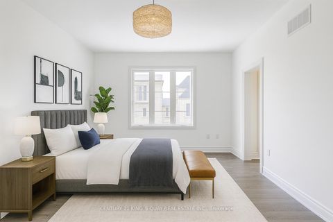 Photo 12 at 102 Giardina Crescent, Bayview Hill, Richmond Hill