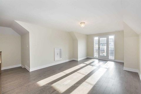 Photo 17 at 102 Giardina Crescent, Bayview Hill, Richmond Hill