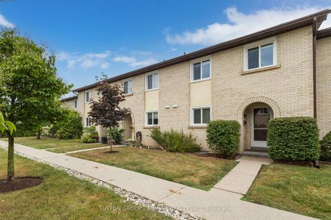 Photo 1 at 17 - 1450 SIXTH Line, CP College Park, Oakville