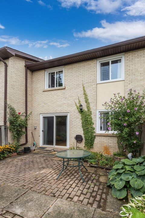 Photo 31 at 17 - 1450 SIXTH Line, CP College Park, Oakville