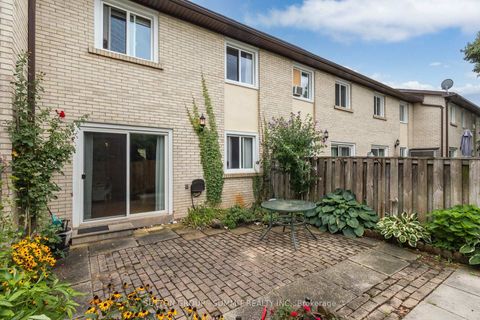 Photo 32 at 17 - 1450 SIXTH Line, CP College Park, Oakville