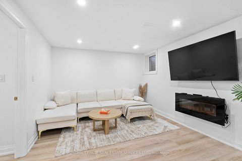 Photo 37 at 1504 Kenilworth Crescent, FA Falgarwood, Oakville