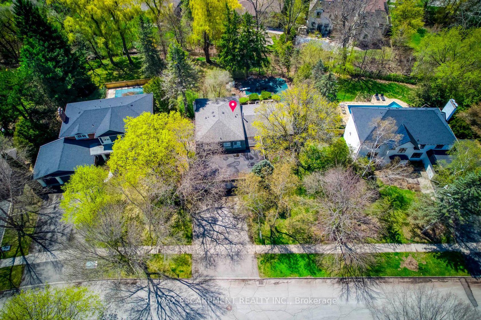 170 Cavendish Court, MO Morrison, Oakville 