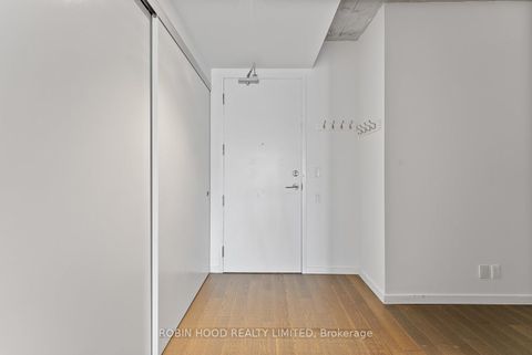 Photo 4 at 511 - 383 Sorauren Avenue, Roncesvalles, Toronto