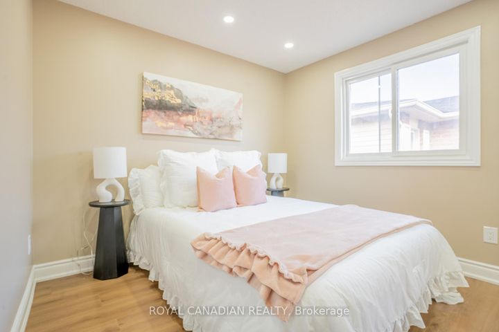 Photo 13 at 60 Cherrytree Drive W, Fletcher's Creek South, Brampton