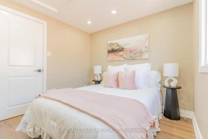 Photo 14 at 60 Cherrytree Drive W, Fletcher's Creek South, Brampton