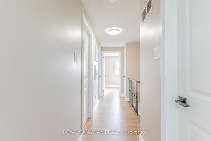 Photo 16 at 60 Cherrytree Drive W, Fletcher's Creek South, Brampton