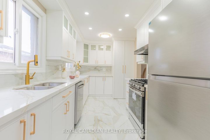 Photo 22 at 60 Cherrytree Drive W, Fletcher's Creek South, Brampton