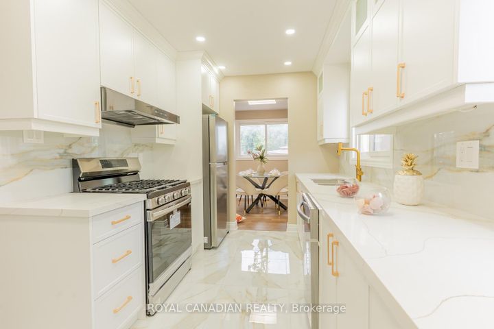 Photo 23 at 60 Cherrytree Drive W, Fletcher's Creek South, Brampton