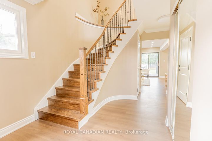 Photo 24 at 60 Cherrytree Drive W, Fletcher's Creek South, Brampton
