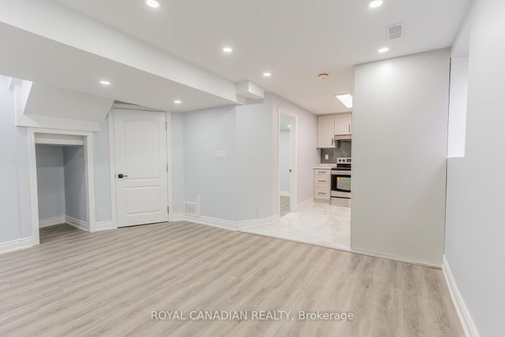 Photo 31 at 60 Cherrytree Drive W, Fletcher's Creek South, Brampton