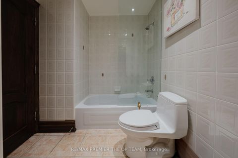 Photo 10 at 321 - 121 Woodbridge Avenue, West Woodbridge, Vaughan