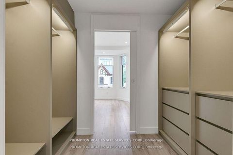 Photo 8 at 9 Gloucester Street, Yonge Corridor, Toronto