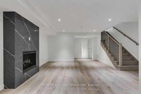 Photo 13 at 9 Gloucester Street, Yonge Corridor, Toronto