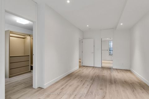Photo 17 at 11 Gloucester Street, Yonge Corridor, Toronto
