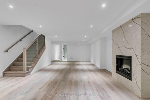 Photo 33 at 11 Gloucester Street, Yonge Corridor, Toronto