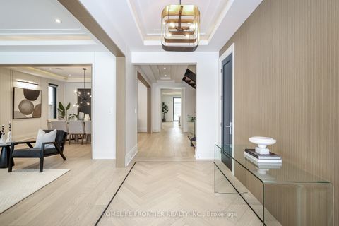 Photo 2 at 44 Alexandra Boulevard, Lawrence Park South, Toronto