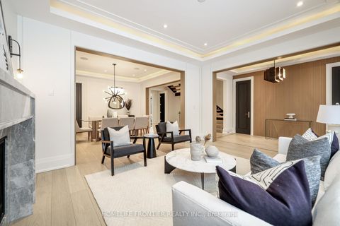 Photo 4 at 44 Alexandra Boulevard, Lawrence Park South, Toronto