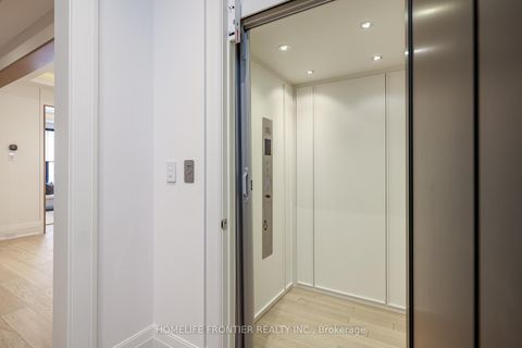 Photo 7 at 44 Alexandra Boulevard, Lawrence Park South, Toronto