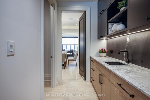 Photo 12 at 44 Alexandra Boulevard, Lawrence Park South, Toronto