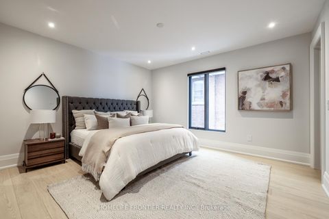 Photo 23 at 44 Alexandra Boulevard, Lawrence Park South, Toronto