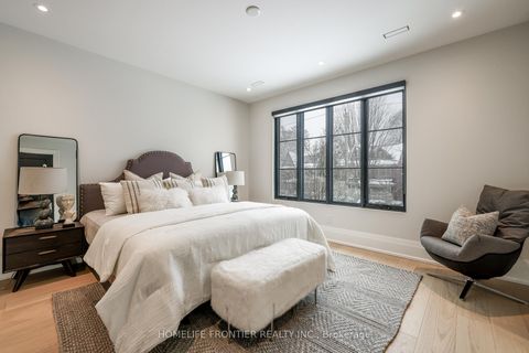 Photo 25 at 44 Alexandra Boulevard, Lawrence Park South, Toronto